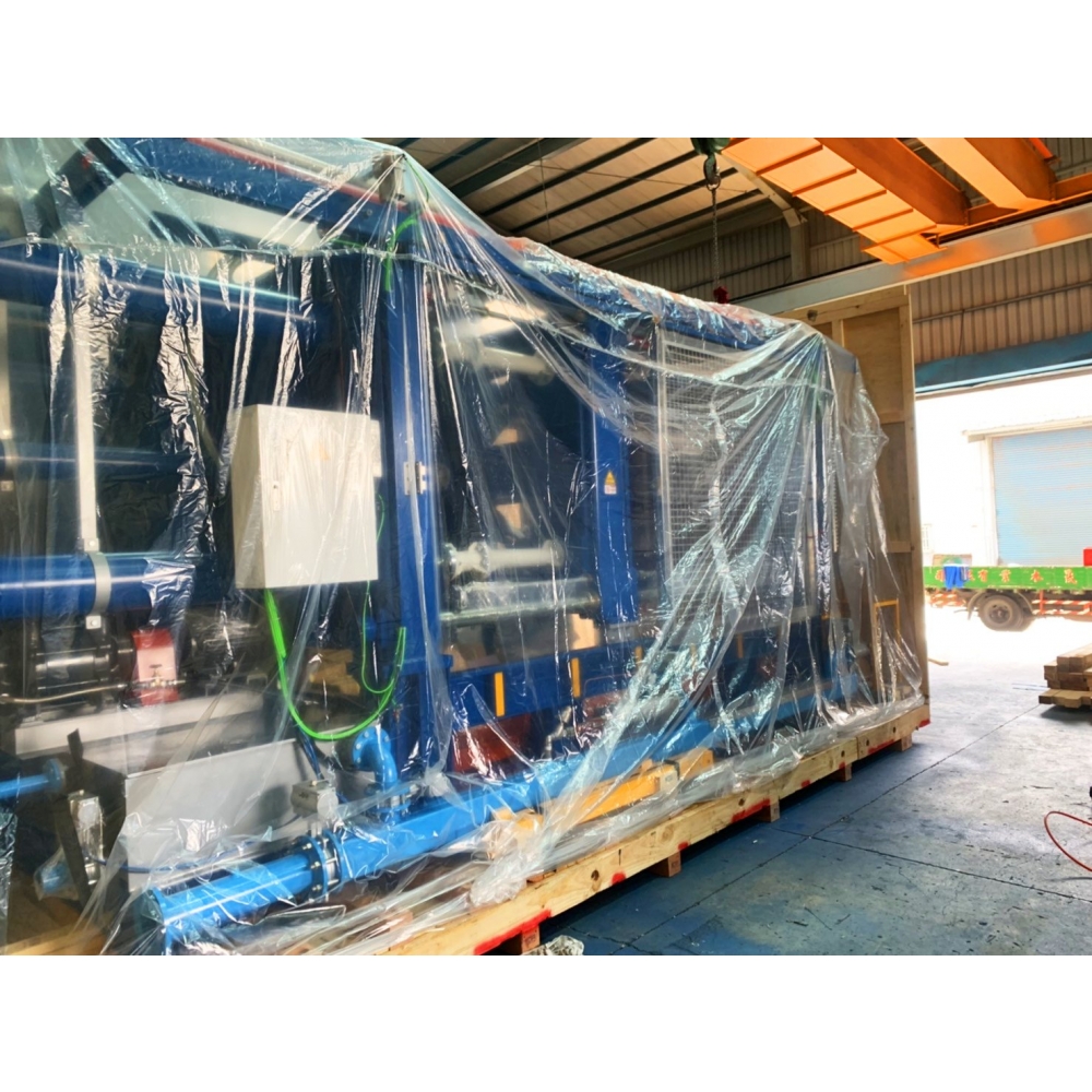 B001.Automatic Vacuum Molding Machine.jpg Automatic Vacuum Molding Machine